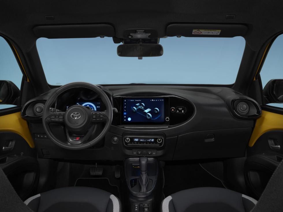 Το Toyota Aygo X ανανεώθηκε και έγινε υβριδικό!